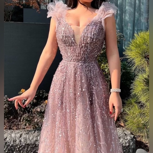 Lilac Dress Fits size S/M (4-10) - Picture 3 of 9